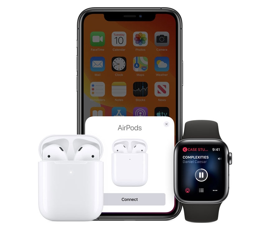 AirPods Pro junto a un iPhone preparados para actualizar firmware
